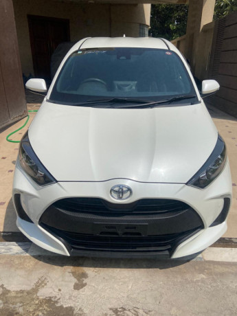 brand-new-yaristoyota-yaris-hatchback-g-big-2