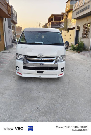toyota-hilux-e-big-2
