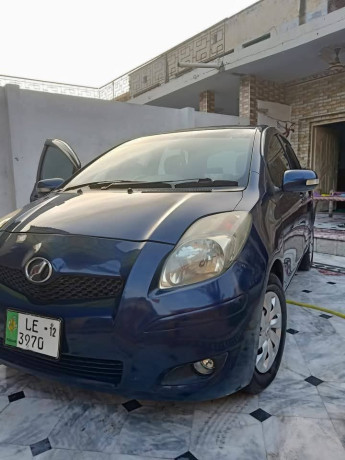 toyota-vitz-f-10-big-4