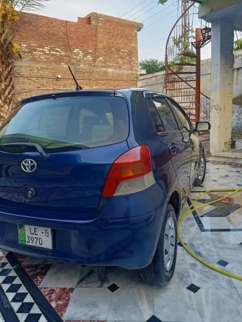 toyota-vitz-f-10-big-6