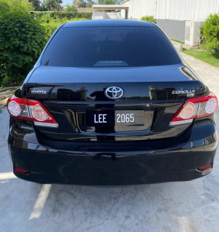 toyota-corolla-altis-x-manual-16-big-4