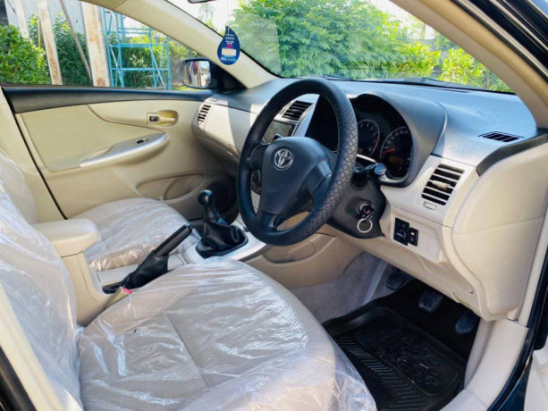 toyota-corolla-altis-x-manual-16-big-2