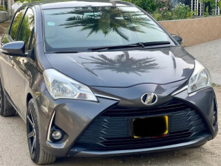 toyota-vitz-f-10