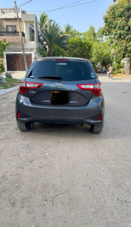 toyota-vitz-f-10-big-1