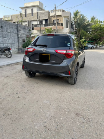 toyota-vitz-f-10-big-5