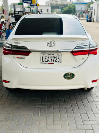 toyota-corolla-altis-16-x-cvt-i-big-2