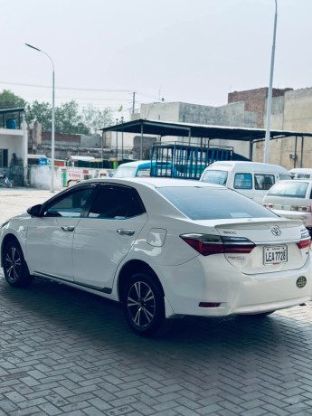 toyota-corolla-altis-16-x-cvt-i-big-4