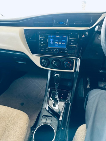 toyota-corolla-altis-16-x-cvt-i-big-7