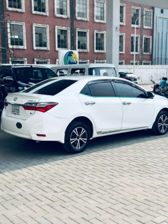 toyota-corolla-altis-16-x-cvt-i-big-5