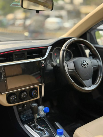 toyota-corolla-altis-x-manual-16-big-5