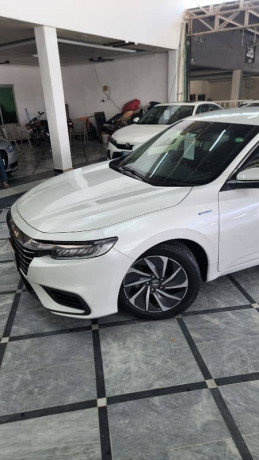 honda-insight-touring-big-2