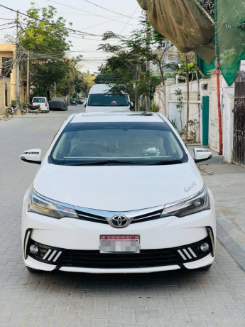 toyota-corolla-altis-x-cvt-i-18-big-0