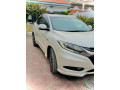 honda-vezel-z-small-3