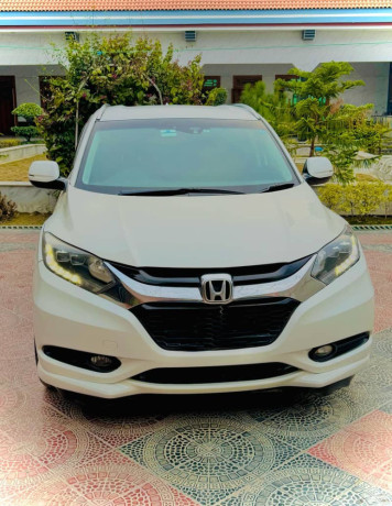 honda-vezel-z-big-4