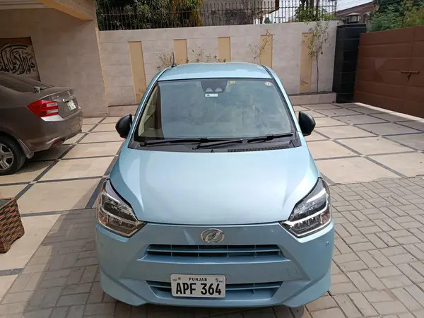 daihatsu-mira-2018-big-1
