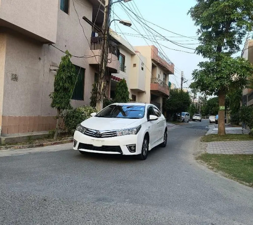 toyota-altis-grande-2014-big-1