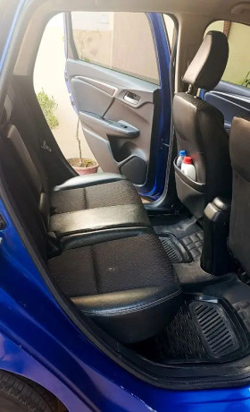 honda-fit-2016-hybrid-first-owner-big-5