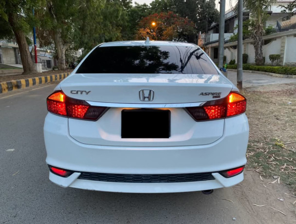 honda-city-15l-aspire-cvt-big-8