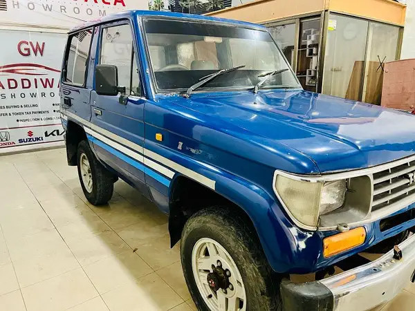 toyota-land-cruiser-zx-gasoline-35l-big-0