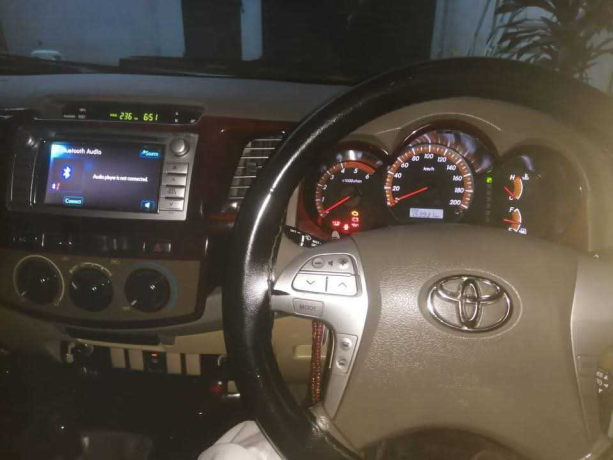toyota-hilux-e-big-6