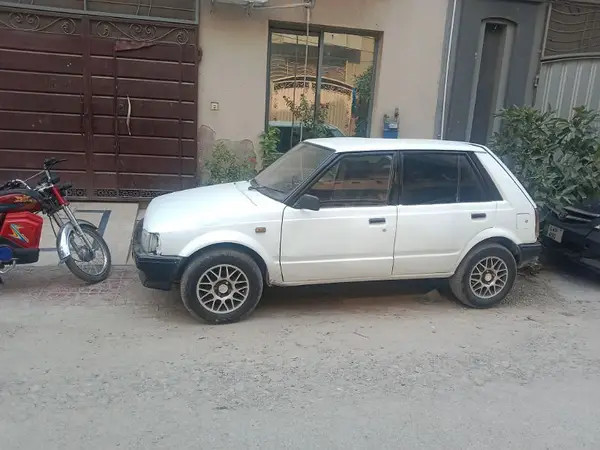 daihatsu-charade-1984-big-2