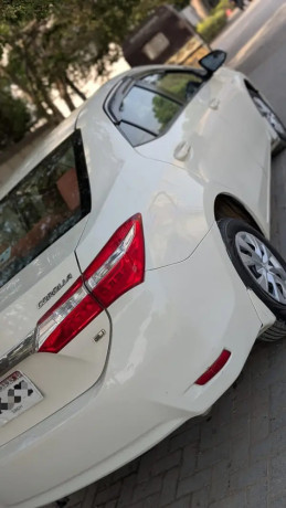 toyota-corolla-gli-2017-big-9