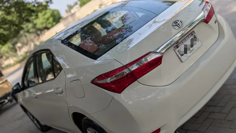 toyota-corolla-gli-2017-big-10