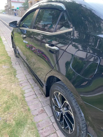 toyota-corolla-altis-16-x-cvt-i-special-edition-2023-big-5