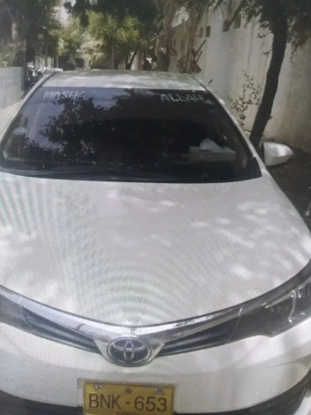toyota-corolla-xli-2018-big-0