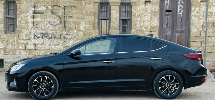 hyundai-elantra-gls-20-big-10