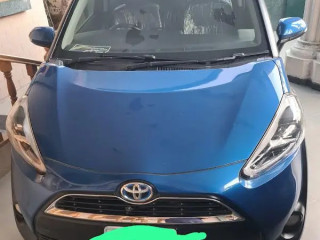 toyota-sienta-g