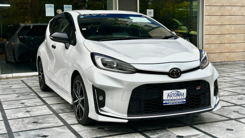 toyota-aqua-gr-sports-package-2023-big-1