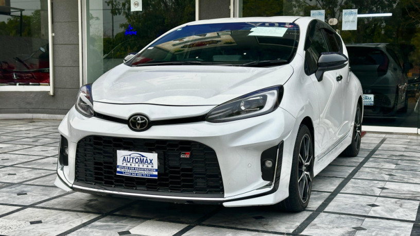 toyota-aqua-gr-sports-package-2023-big-4