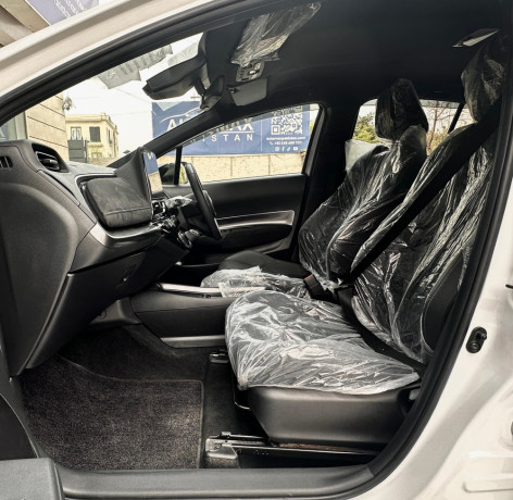toyota-aqua-gr-sports-package-2023-big-8