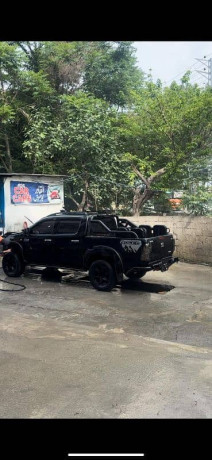 toyota-hilux-e-big-1