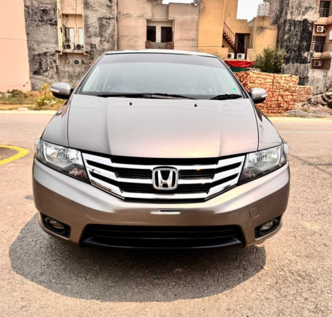 honda-city-12l-mt-big-0