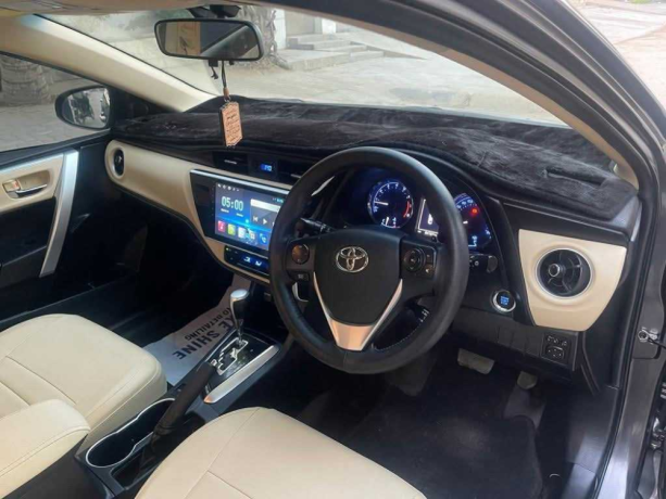 toyota-corolla-altis-x-cvt-i-18-big-7