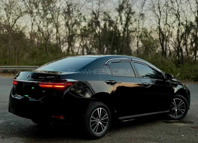 toyota-corolla-altis-16-x-cvt-i-big-7