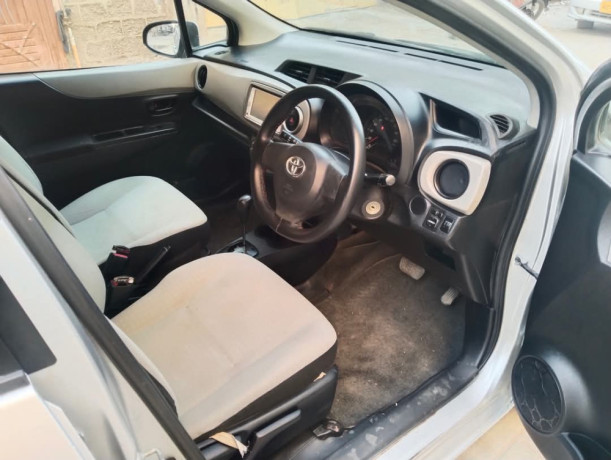 toyota-vitz-f-10-big-8
