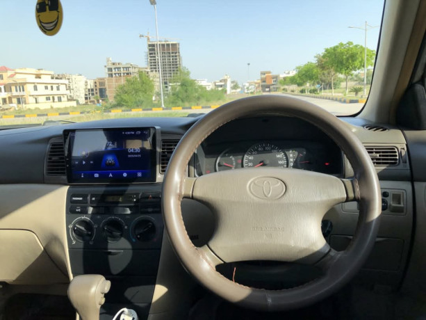 toyota-corolla-axio-g-big-8