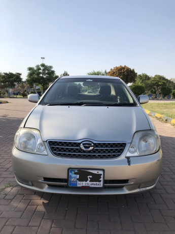 toyota-corolla-axio-g-big-0
