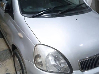 toyota-vitz-f-10
