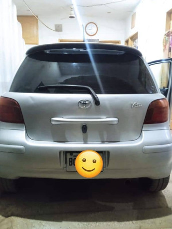 toyota-vitz-f-10-big-8