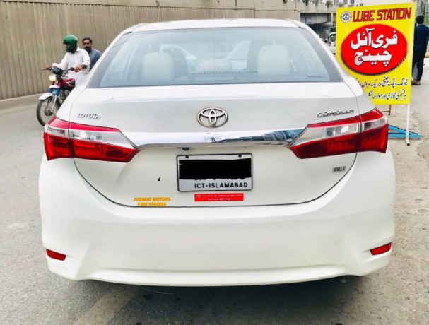 toyota-corolla-altis-x-manual-16-big-2