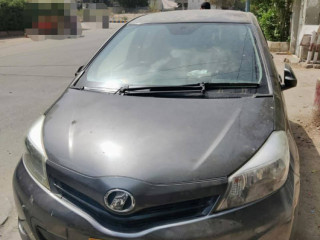 toyota-vitz-f-10
