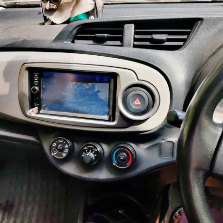 toyota-vitz-f-10-big-4