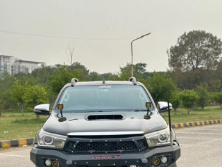 toyota-hilux-revo-rocco