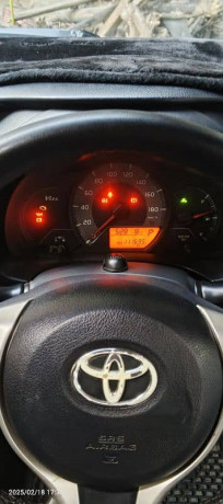 toyota-vitz-f-safety-edition-iii-big-6