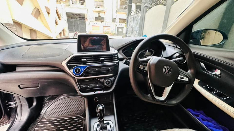 changan-alsvin-15l-dct-lumiere-big-3