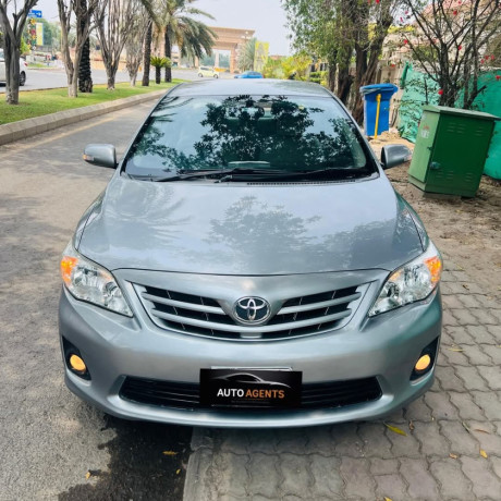 toyota-corolla-altis-x-manual-16-big-0